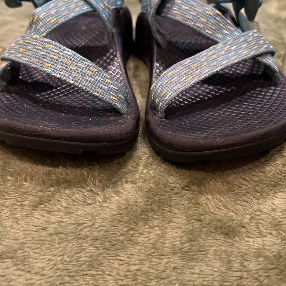 Chaco size one children’s sandals, teal blue and yellow - Picture 7 of 8